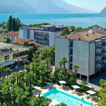 Hotel Venezia リーヴァ・デル・ガルダ エクステリア 写真