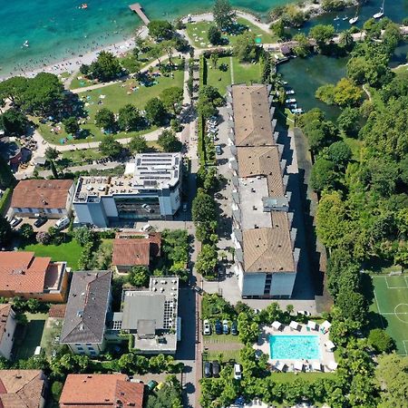 Hotel Venezia リーヴァ・デル・ガルダ エクステリア 写真