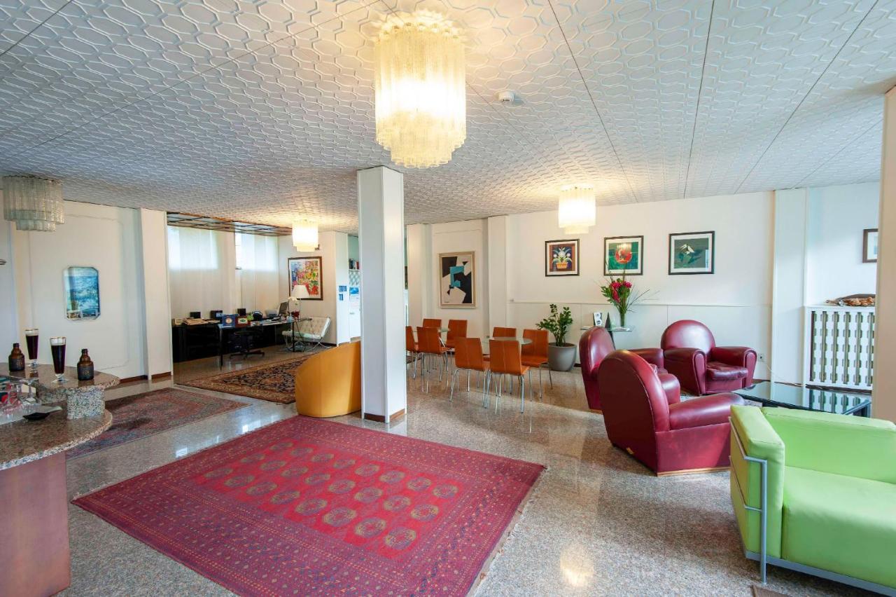 Hotel Venezia リーヴァ・デル・ガルダ エクステリア 写真